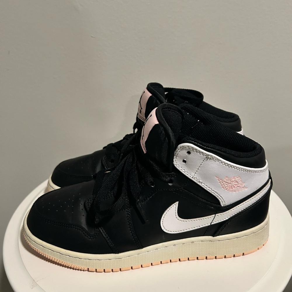 Nike Air Jordan 1 Mid GS